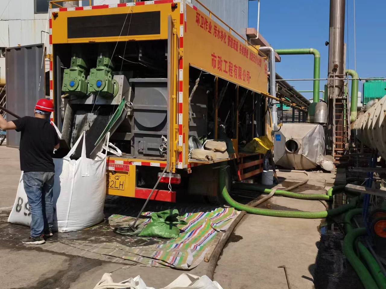 桥西淤泥压干处理